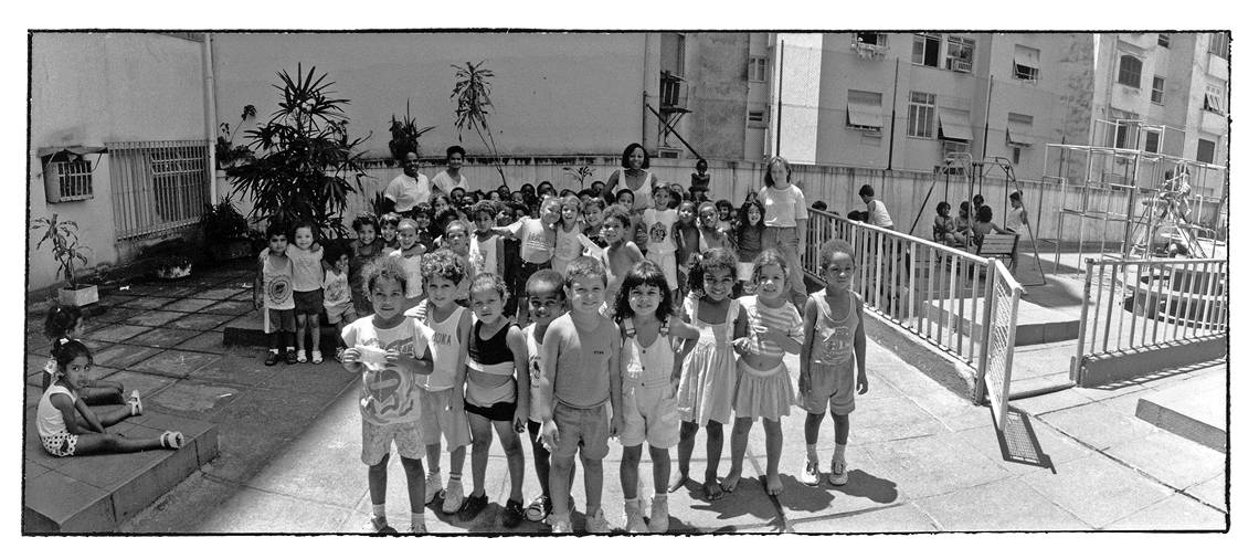 Kidergarten kids posing for a portrait