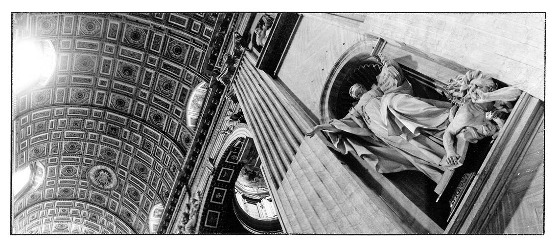 Saint statue in the Basilica di San Pietro in Rome