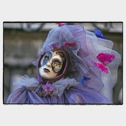Venice Carnival: elegant blue mask